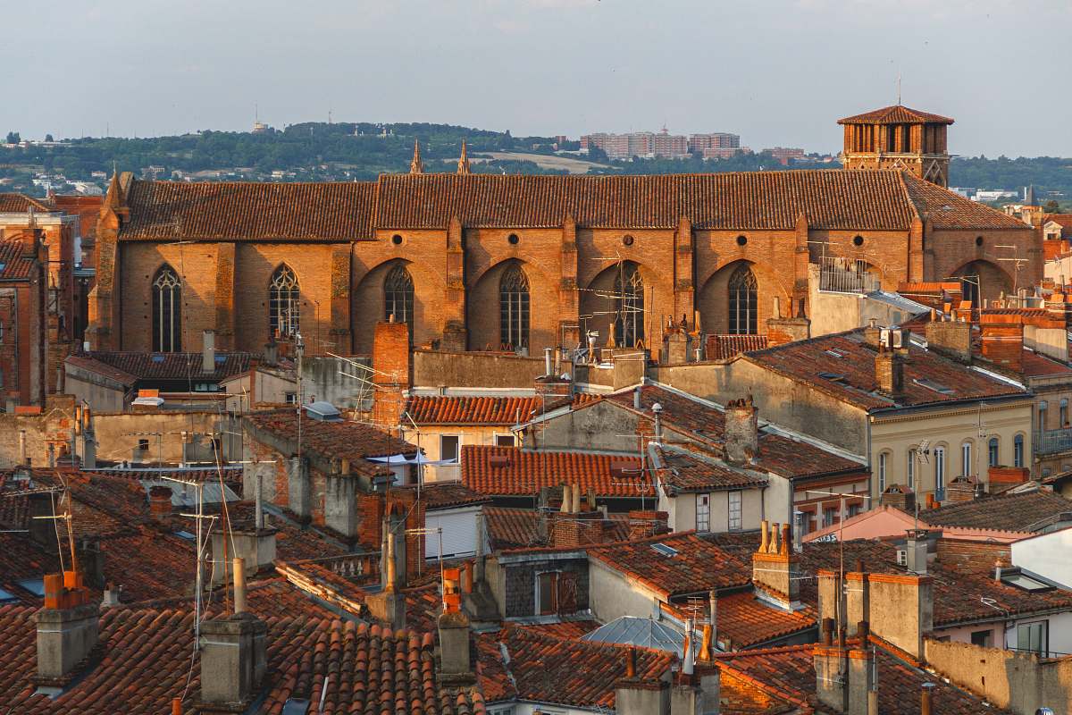 tile roof aerial photo of village toulouse